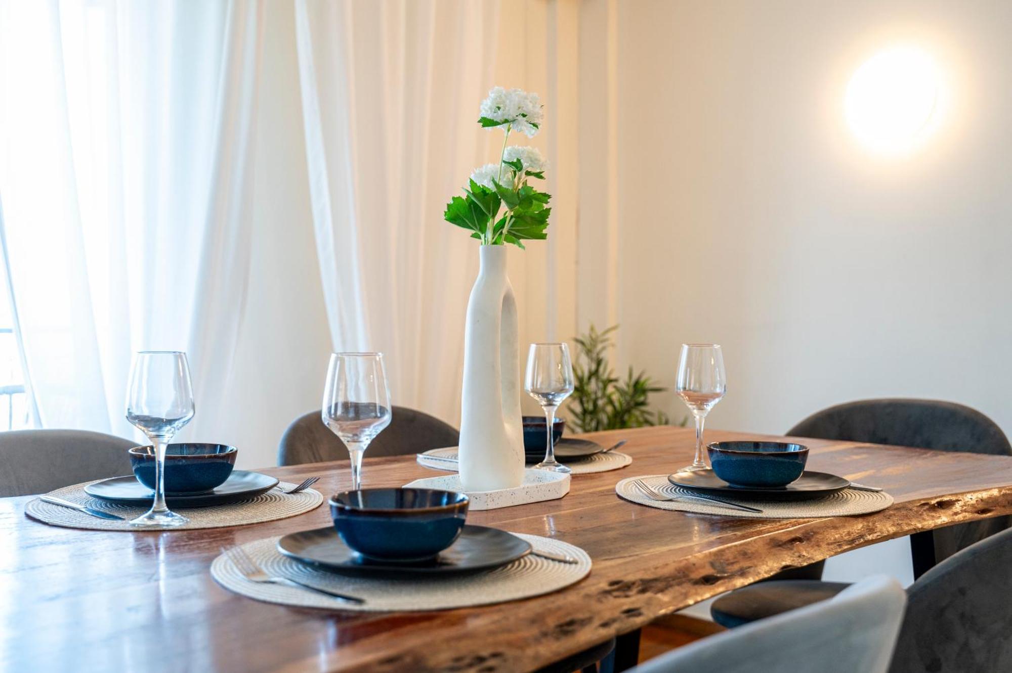 Houseloft Seaside Getaway Apartment *